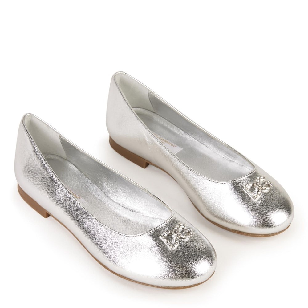 Timeless Toddler Dress Shoes To Complete Chic Girl Outfits - The Mood Guide