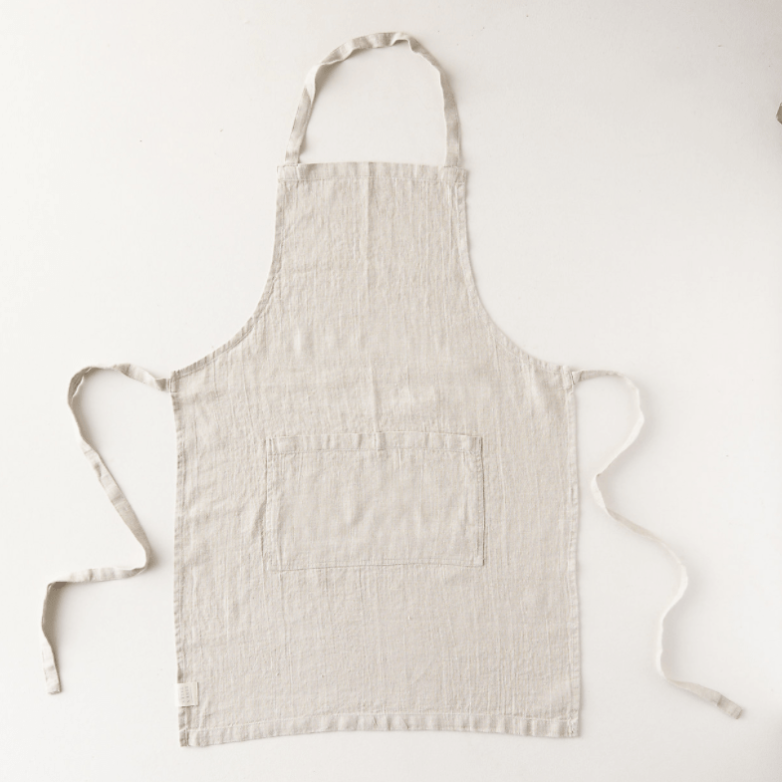 The Best Linen Aprons for Men & Women Who Love Cooking - The Mood Guide