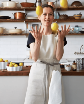 The Best Linen Aprons for Men & Women Who Love Cooking