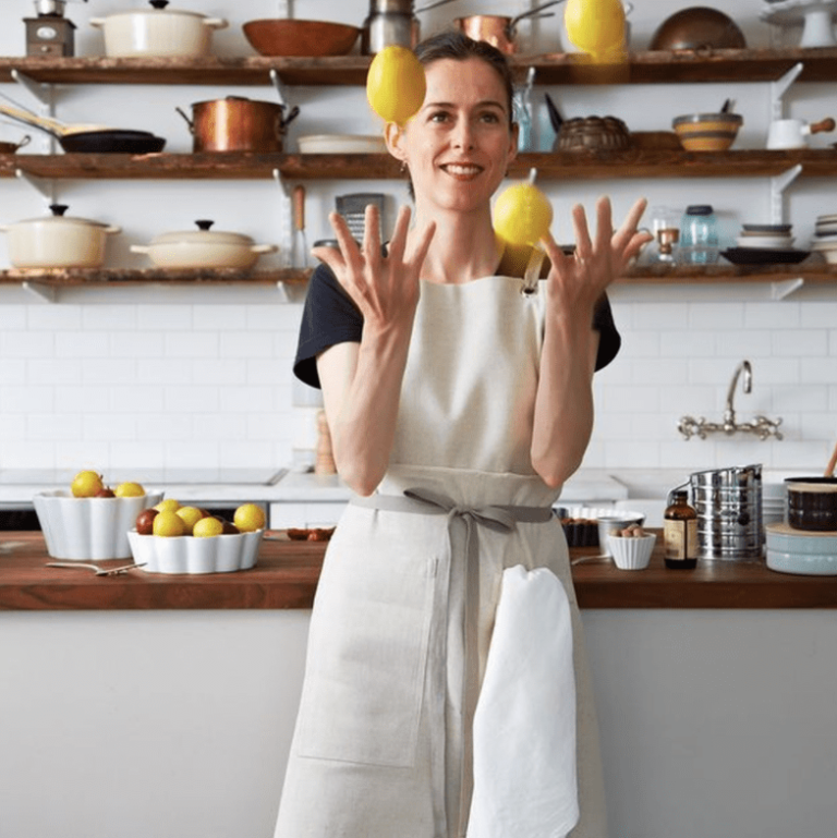 The Best Linen Aprons for Men & Women Who Love Cooking