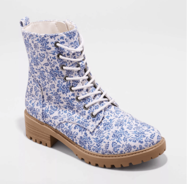 Cute Fall Boots For Women Who Love Feminine Dresses & Outfits - The ...