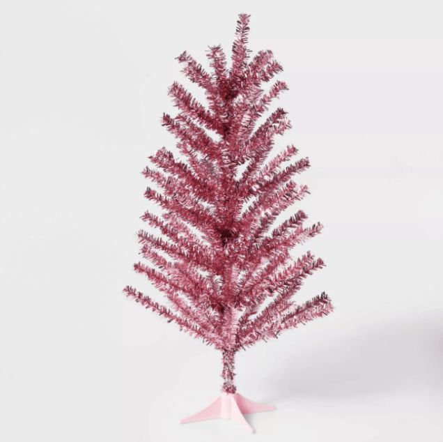 The Most Beautiful Pink Christmas Trees & Cute Ideas For A Girly