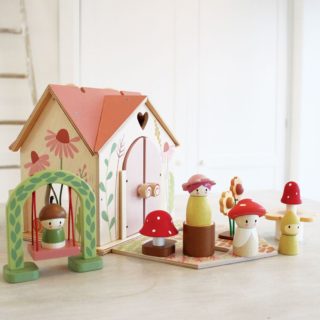 Non-Toxic Wooden Gardening Toys To Blossom Little Green Thumbs