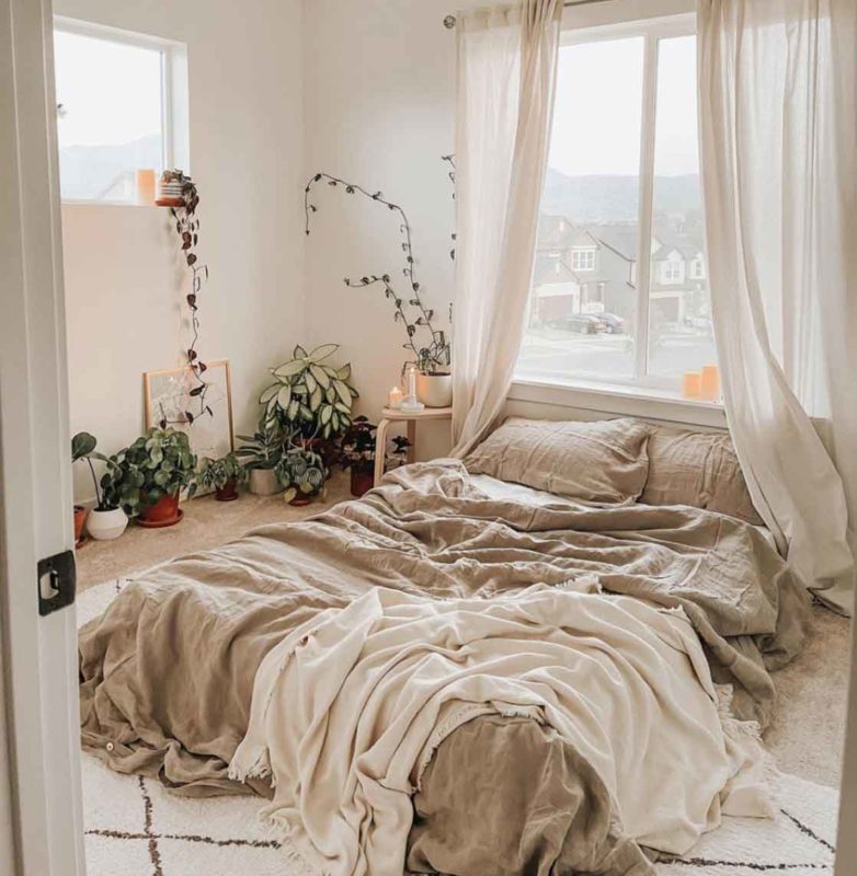 Natural Aesthetic: The Ultimate Guide From Clothing To Room Decor - The Mood Guide