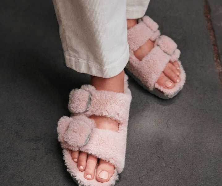 Pink Fluffy Slippers To Feel Like Walking In Cotton Candy