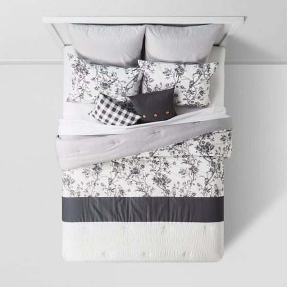 Aesthetic Floral Bedding To Inspire Buoyant Dreams The Mood Guide