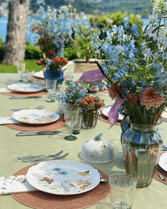 Floral Dinnerware Sets To Create an Enchanting Garden Tablescape