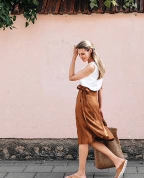 Linen Skirts Are Your Summer Wardrobe Best Friend. Here Is Your Favorite.