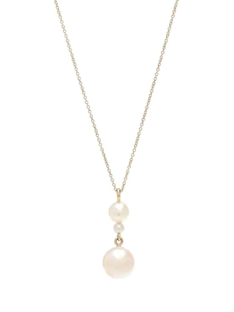 pearl necklace