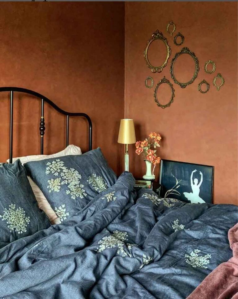 Dark Academia Bedroom & Rooms Ideas