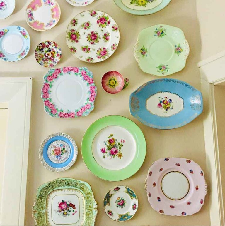 Shabby Chic Kitchen Decor Ideas to feel like cooking in a dollhouse