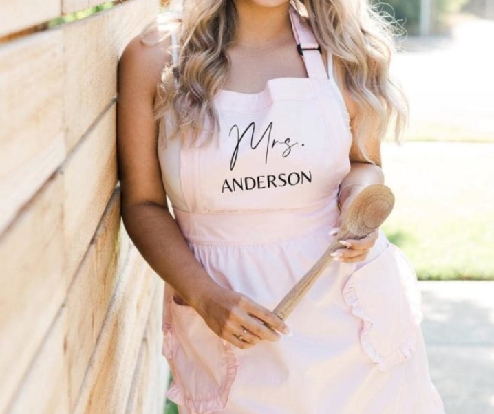 Cute Aprons For Women & Man Who Love Being In The Kitchen