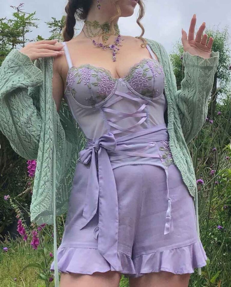 Corset Outfit Ideas to Fell Like  a Fairytale Character