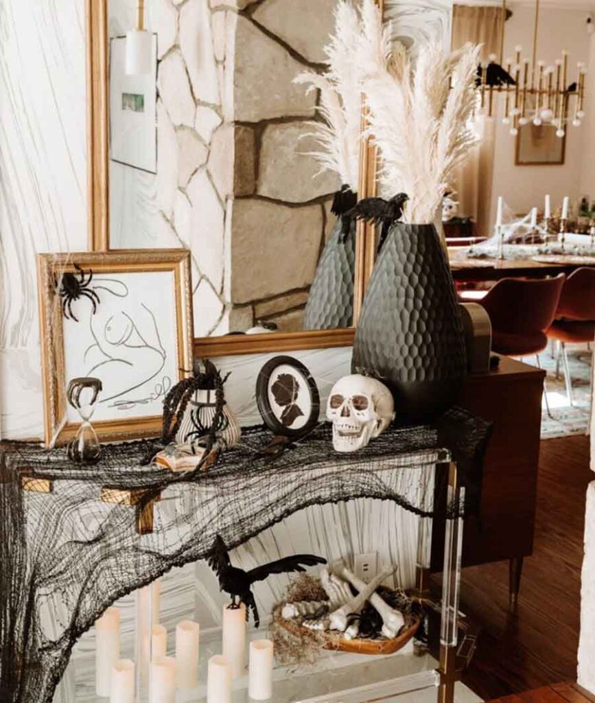 spooky chic decoration