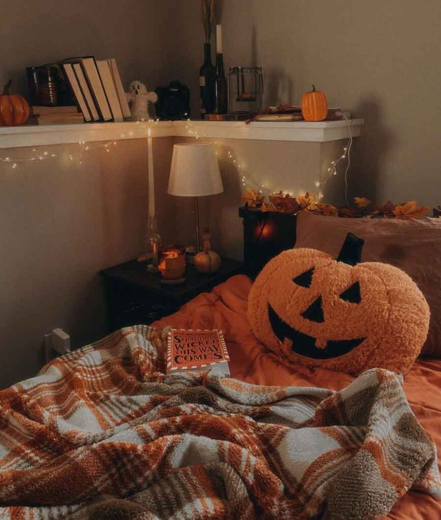halloween bedroom aesthetic