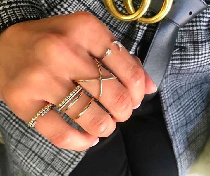 The Best Stores To Buy Aesthetic Gold Rings, From Cheap To Fine Jewelry