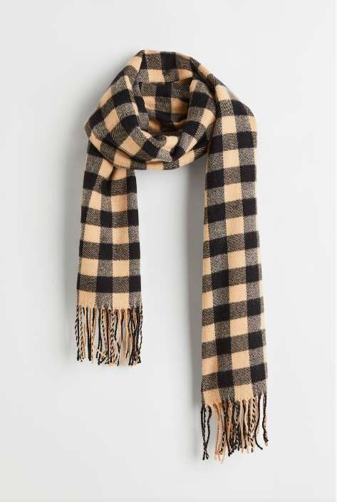 Jacquard Knit Plaid Scarf With Fringes