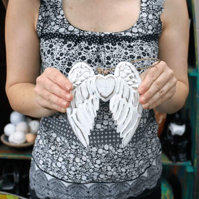 Small Wood Angel Wing With Heart Wall Decoration