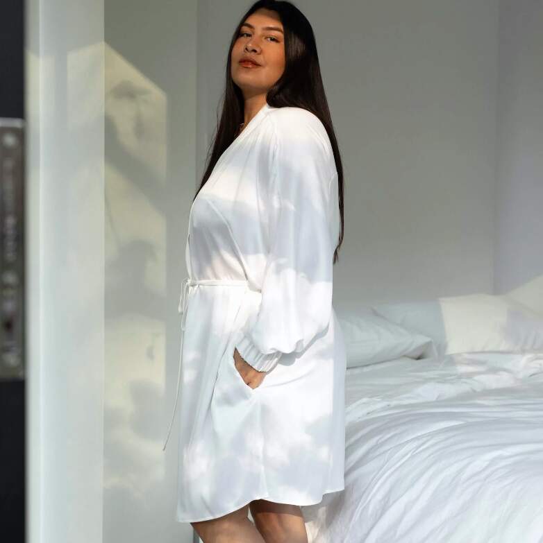 White Washable Mini Silk Robe With Long Sleeves