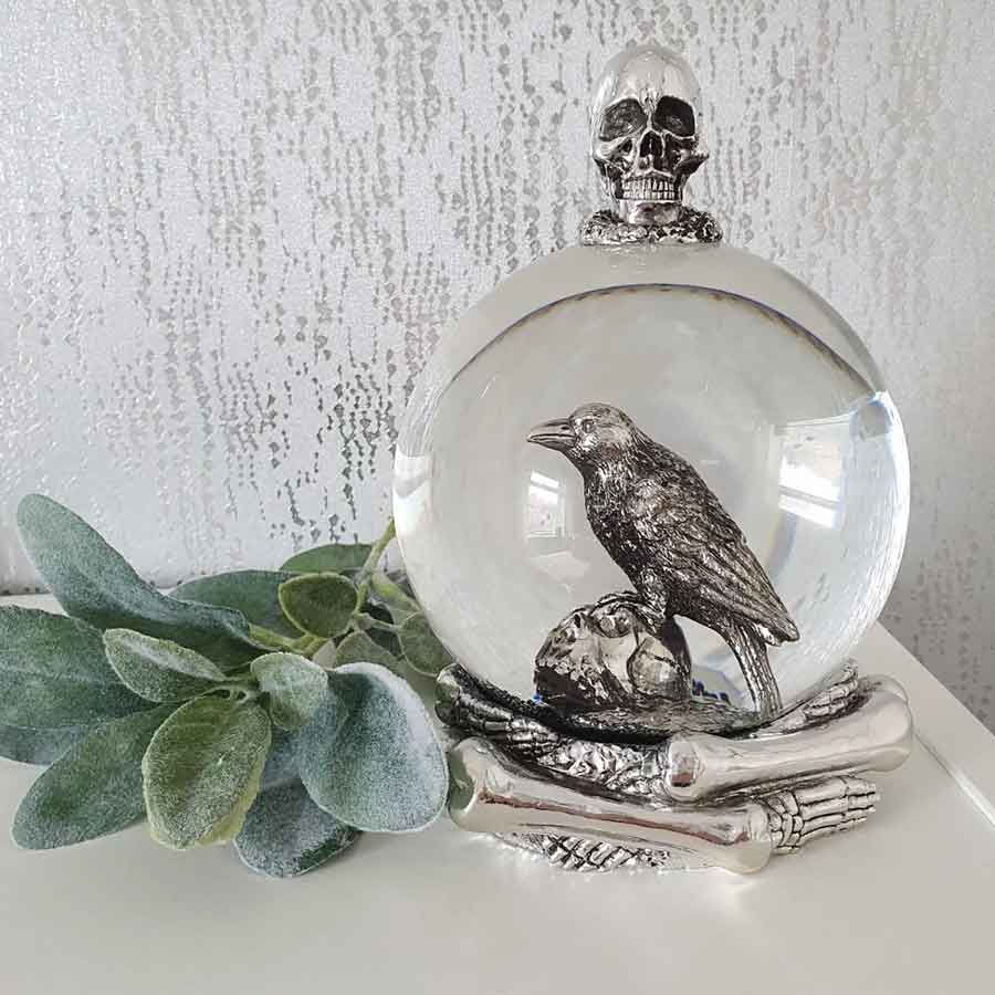 halloween crow decor