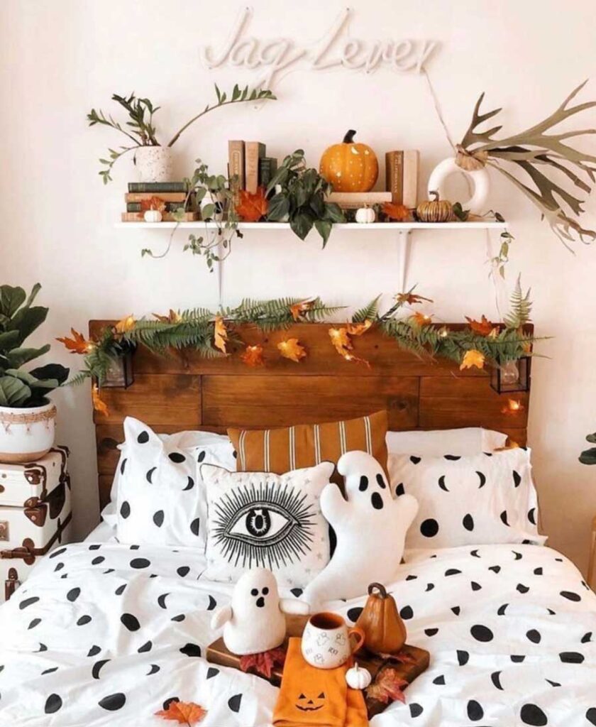 cute aesthetic halloween bedroom decor