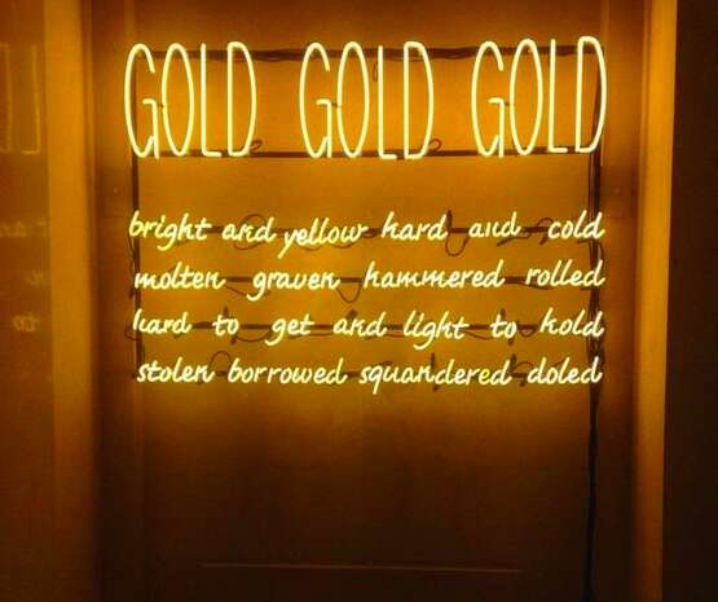 Gold Aesthetic: A Luxurious Inspiration Guide