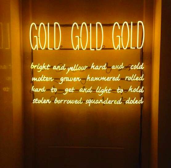 Gold Aesthetic: A Luxurious Inspiration Guide