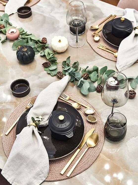 Modern Thanksgiving Table Setting For A Classy Chic Decor Aesthetic