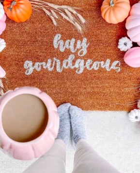 Pink Fall Decorations To Create The Coziest Girly Aesthetic In Your Home
