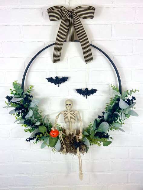 Large Gothic Halloween Skeleton Wreath