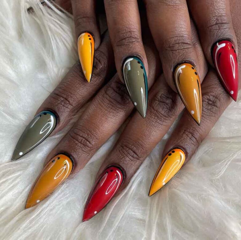 Stunning Thanksgiving Nail Designs (from Easy to Complex Nail Art