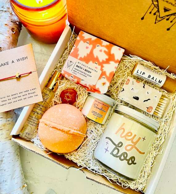 Cute Halloween Gift Box With Fall Fragrances