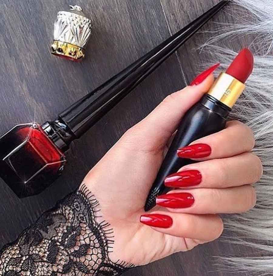 louboutin rouge red polish