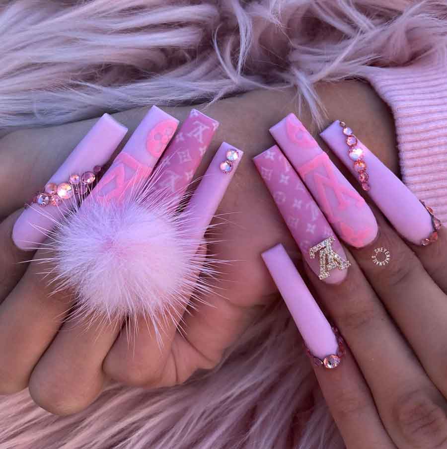 bougie Louis Vuitton nails  Louis vuitton nails, Nails, Acrylic nails