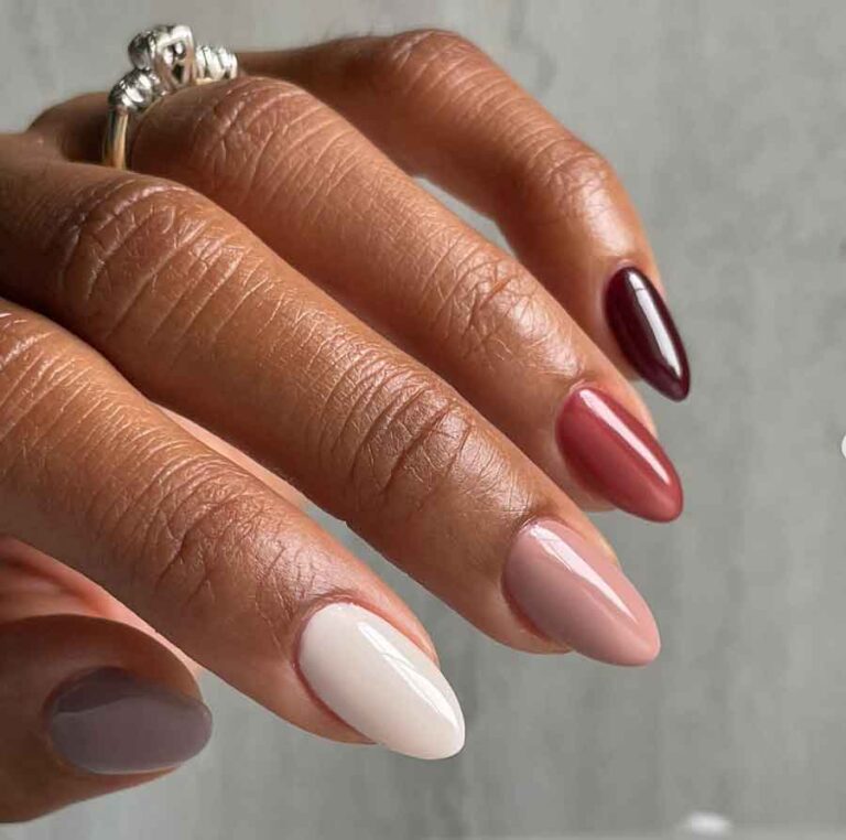 Stunning Thanksgiving Nail Designs (from Easy to Complex Nail Art