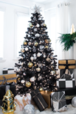 Black Christmas Aesthetic: 65+ Decoration Ideas, Trees, And Ornaments ...