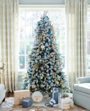 Blue Christmas Aesthetic: The Most Beautiful Decorations, Ornaments & Trees