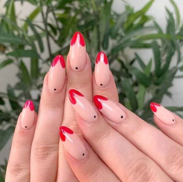 55 Aesthetic Christmas Nails for Every Style - The Mood Guide
