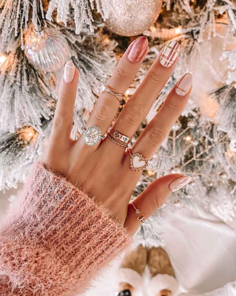 elegant girly pink christmas nails design