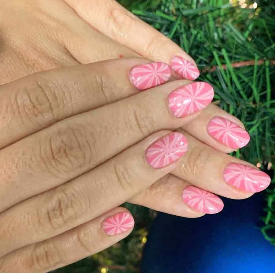 pink swirls christmas naiils