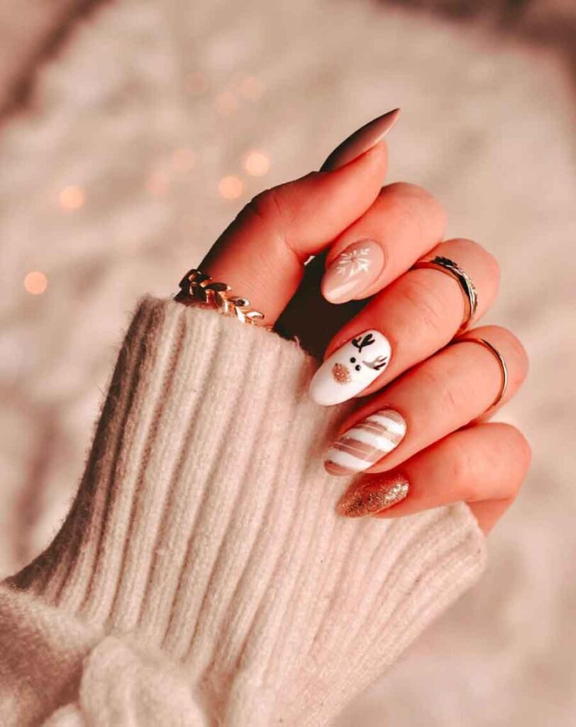 reindeer christmas nails