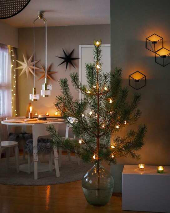 Scandinavian Christmas Aesthetic: 55+ Ideas For Your Hygge Holidays (Plus The Best Cozy Decorations & Minimal Ornaments)