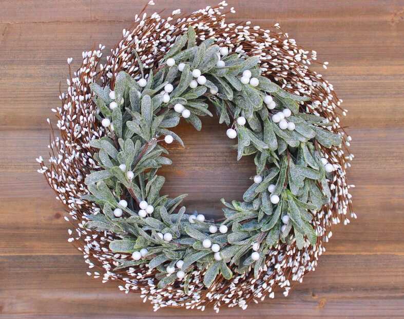 White Berry sparkling mistletoe greenery Christmas wreath