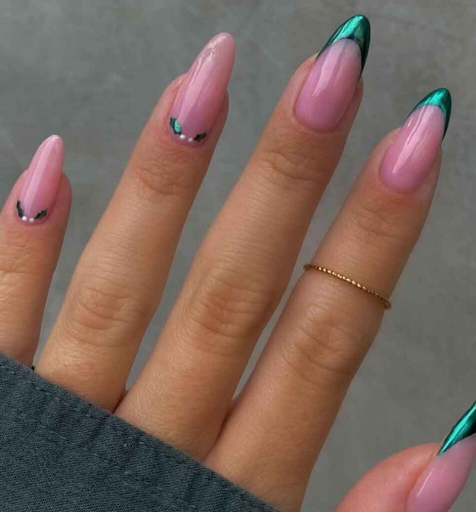 emerald-green-chrome-nails