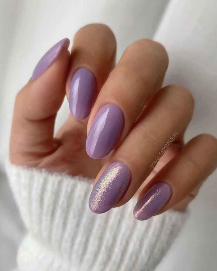 almond glitter nails