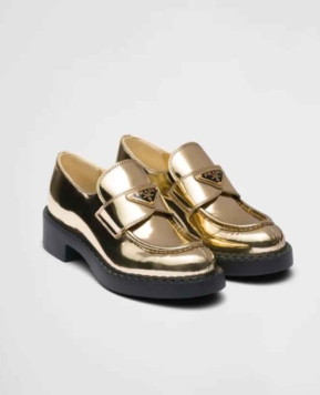 The Prada Holiday Collection is a Gold Luxury Dream, check it out!
