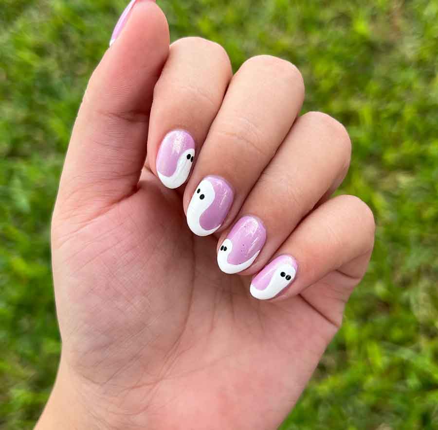 pequeños fantasmas lindas uñas para halloween