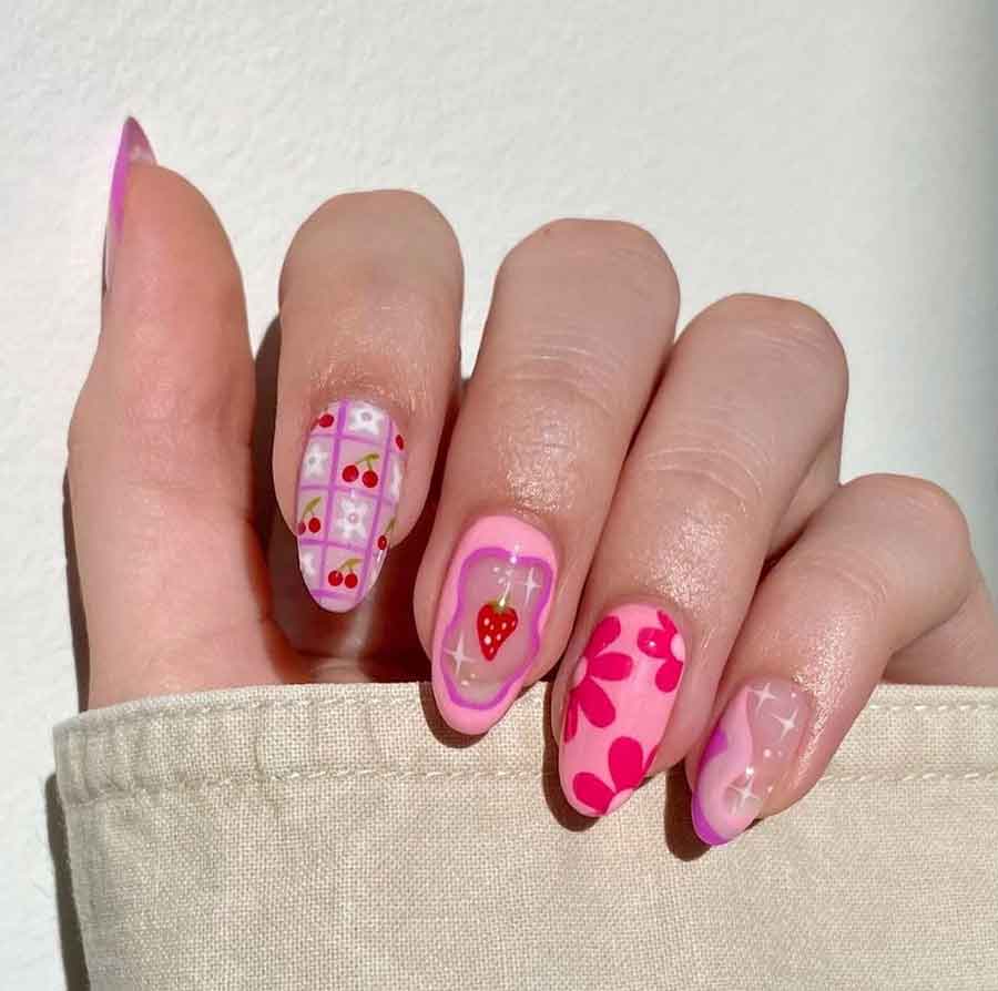 monochromatic cute nails