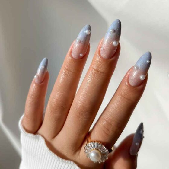 60+ Enchanting Winter Nails for a Pretty Delightful Mani Mood (Snowflakes, Tutorials and more)