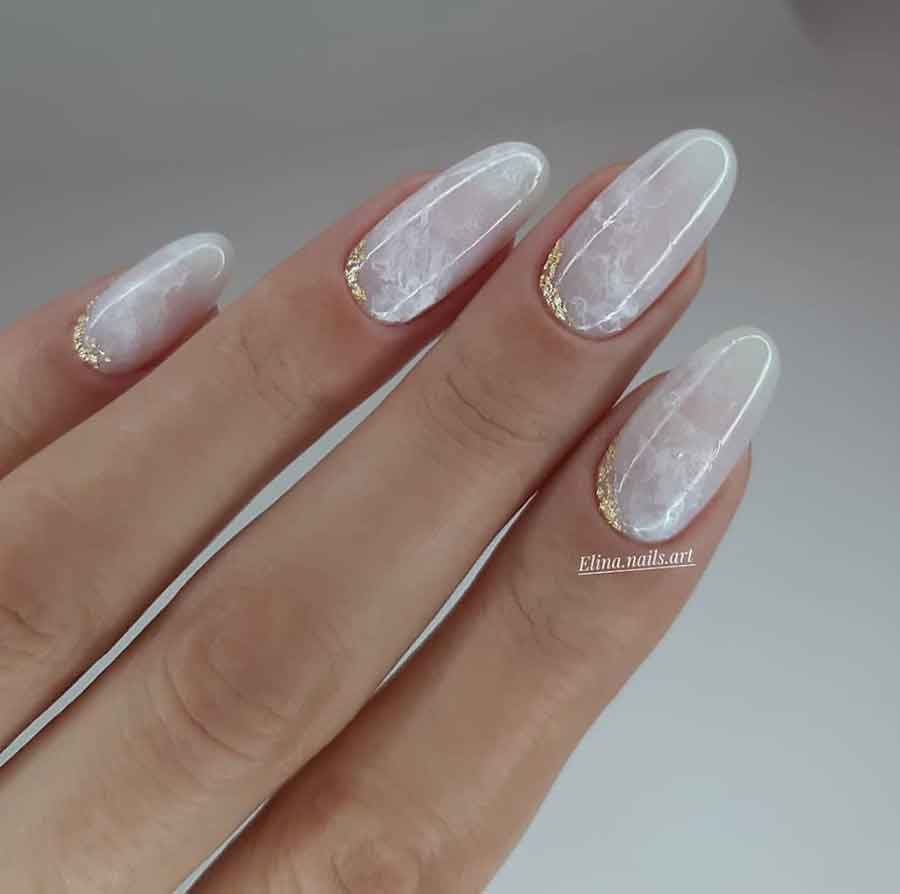 white marble aesthetic winter nails
